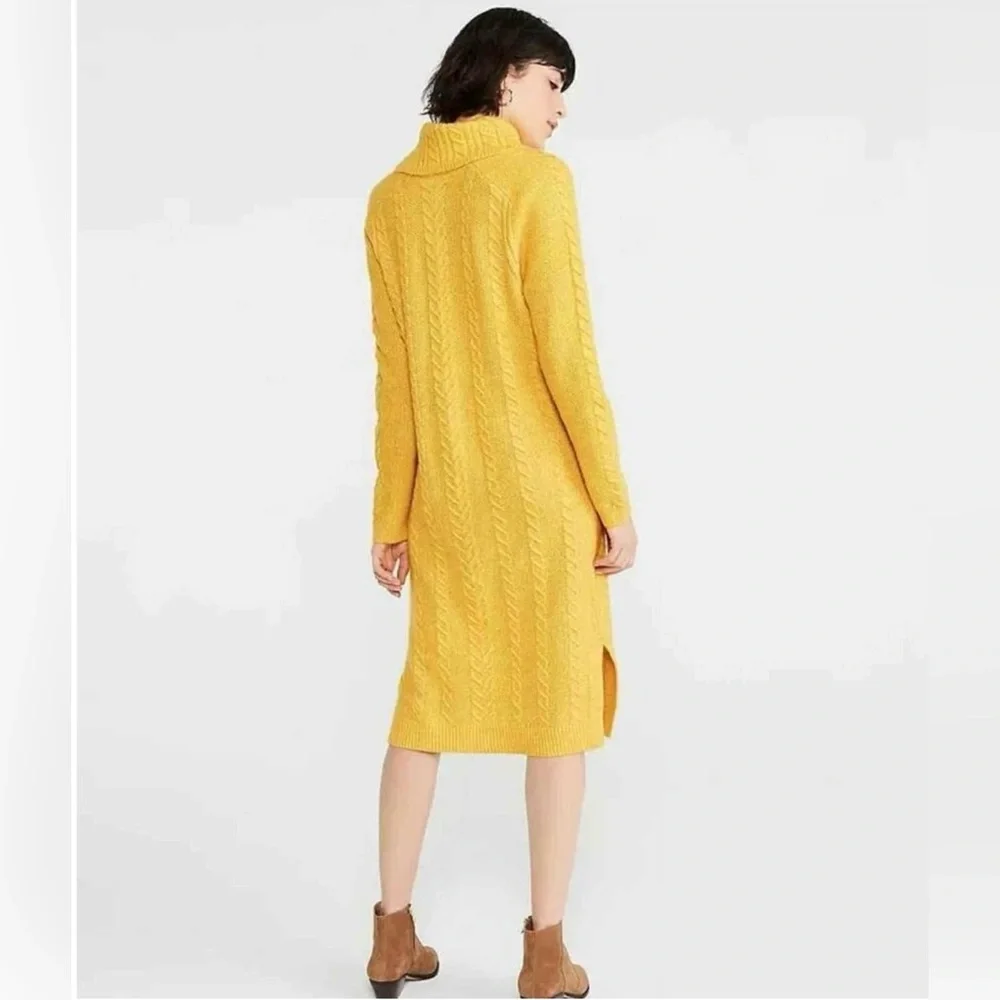 Ann Taylor Yellow Cable Knit Long Sleeve
Turtleneck Petite Large - Picture 2 of 5